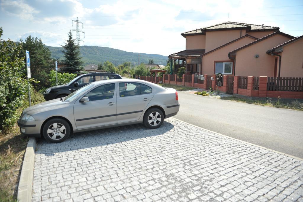 Penzion U Tulaka Dobřichovice Eksteriør billede