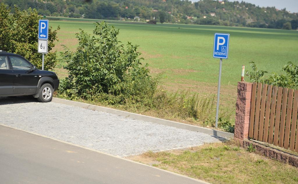 Penzion U Tulaka Dobřichovice Eksteriør billede